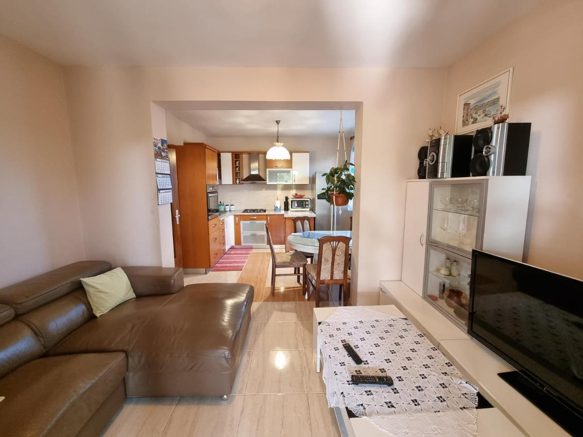 Apartment Grbac Barbat na Rabu Exterior photo