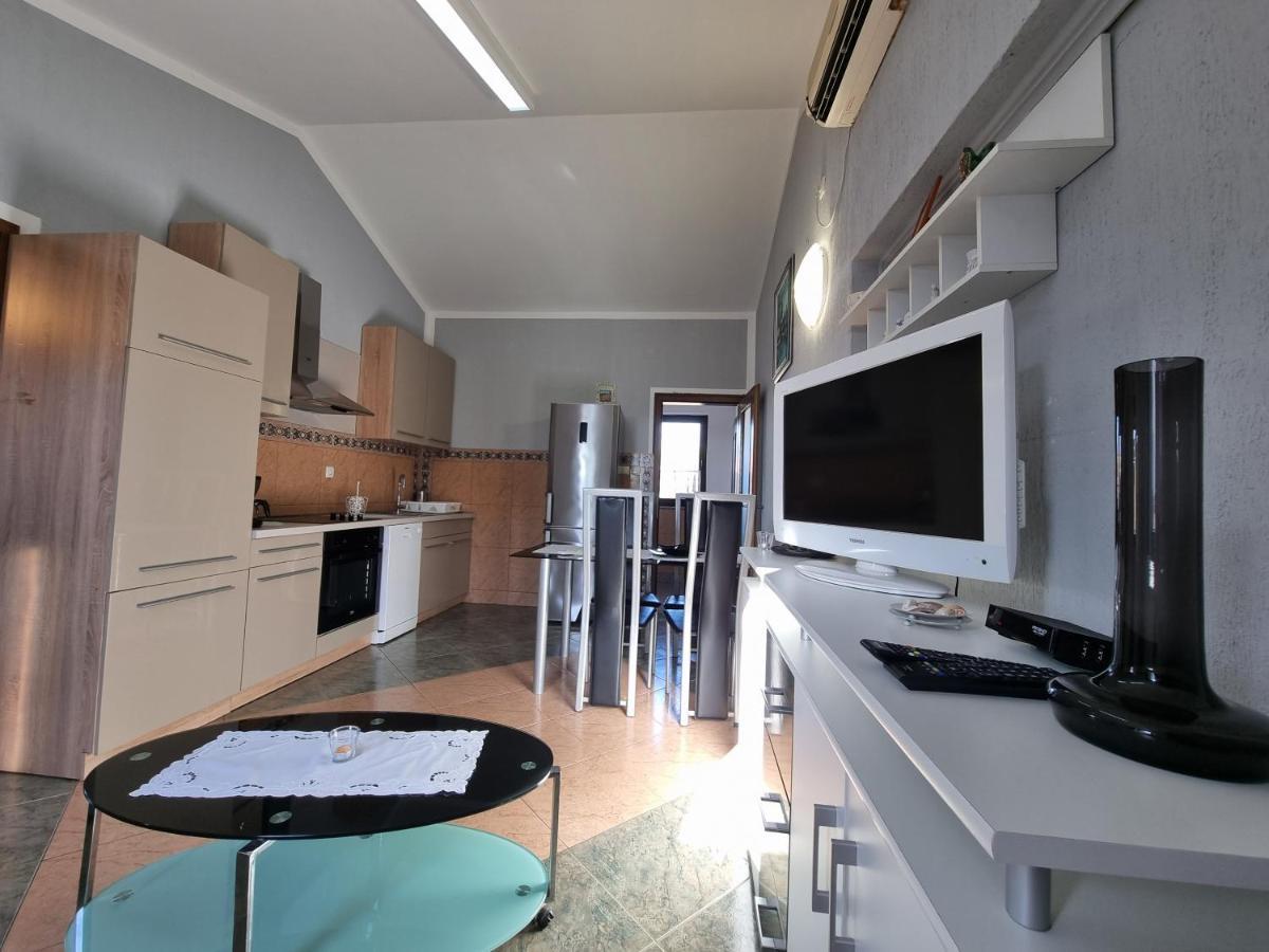 Apartment Grbac Barbat na Rabu Exterior photo