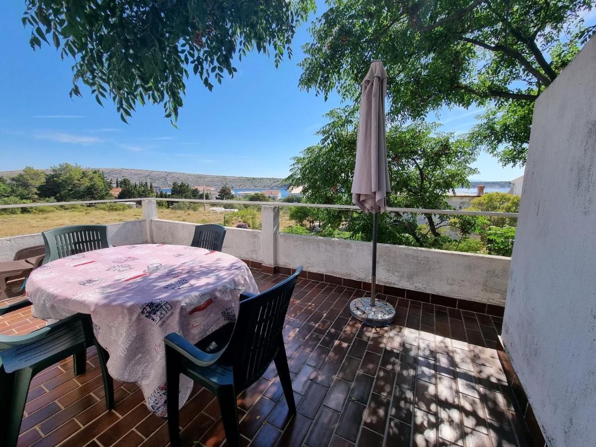 Apartment Grbac Barbat na Rabu Exterior photo