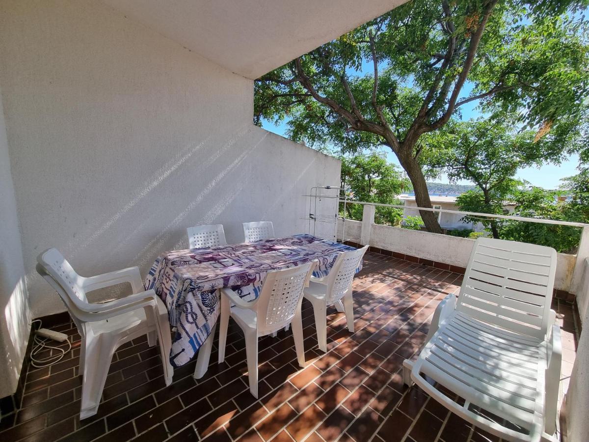 Apartment Grbac Barbat na Rabu Exterior photo